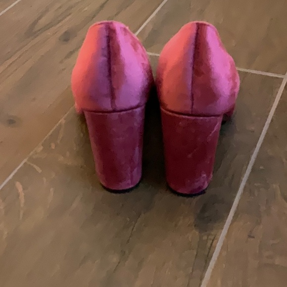 Jessica Simpson Velvet Block Heels - Picture 4 of 6